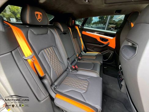 Used 2025 Lamborghini Urus SE AWD/4WD image 22