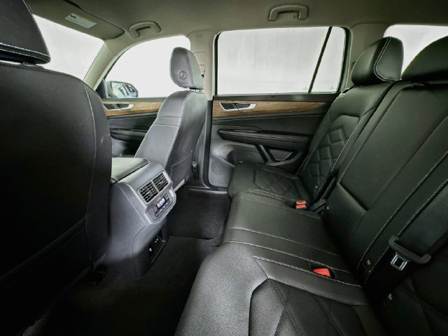 Used 2026 Volkswagen Atlas SE AWD/4WD image 22
