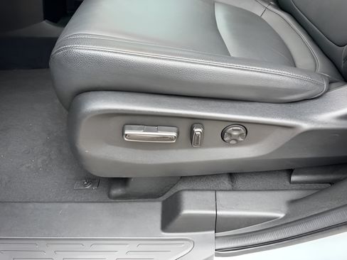 Used 2025 Honda Odyssey EX-L image 23