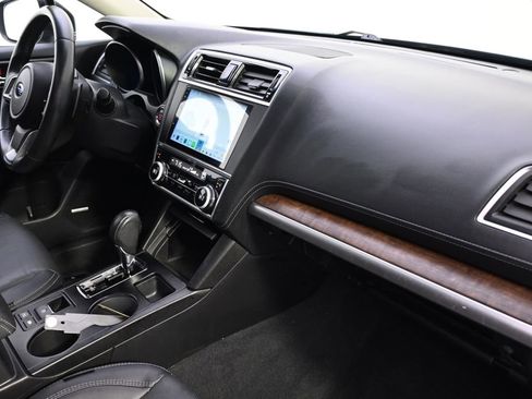 Used 2018 Subaru Outback 2.5i Limited AWD/4WD image 11