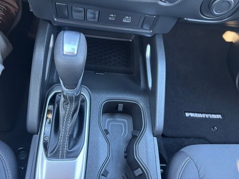 Used 2024 Nissan Frontier SV image 22