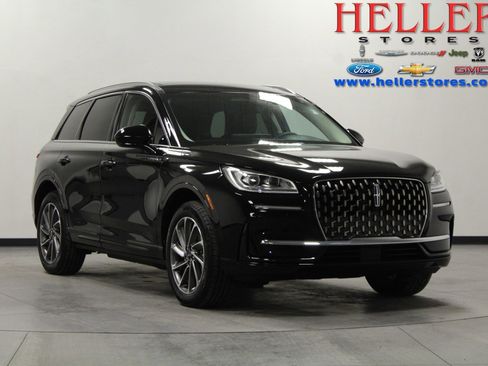 Used 2024 Lincoln Corsair Grand Touring image 1