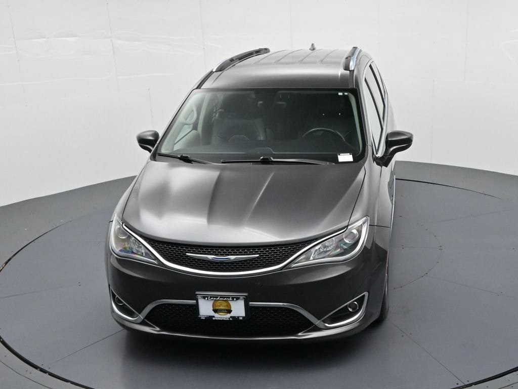 Used 2018 Chrysler Pacifica Touring-L FWD image 15