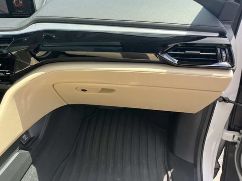 Used 2023 Acura MDX SH-AWD w/ Technology Package image 29