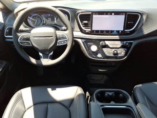 New 2027 Chrysler Pacifica Select FWD image 17
