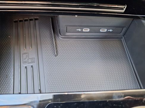 New 2026 Volkswagen Atlas Cross Sport SEL R-Line image 17