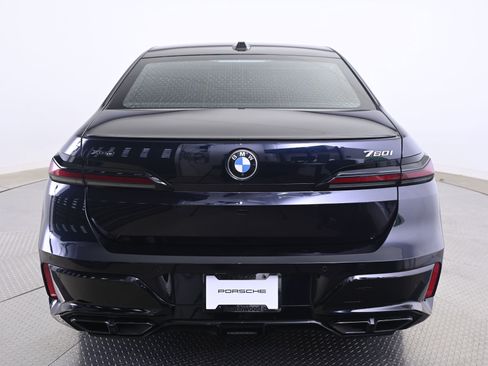 Used 2023 BMW 760i xDrive image 6