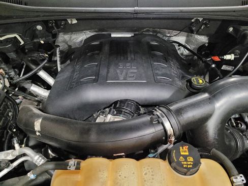 Used 2015 Ford F150 XLT w/ Equipment Group 302A Luxury image 30