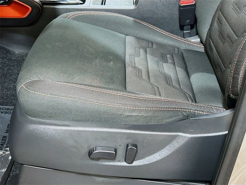 Used 2024 Nissan Frontier Pro-X image 17