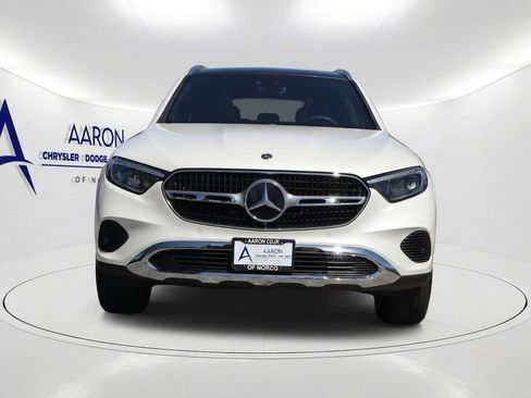 Used 2025 Mercedes-Benz GLC 350e 4MATIC image 2