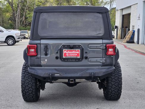 Used 2020 Jeep Wrangler Sport image 5