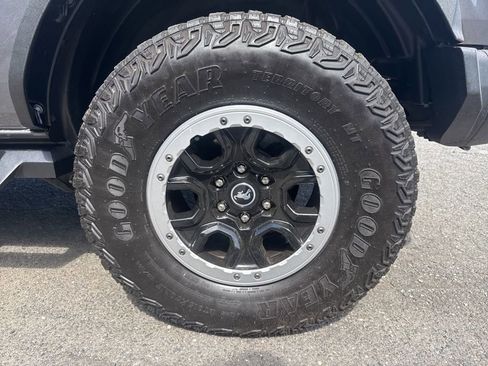 Used 2023 Ford Bronco Badlands AWD/4WD image 17