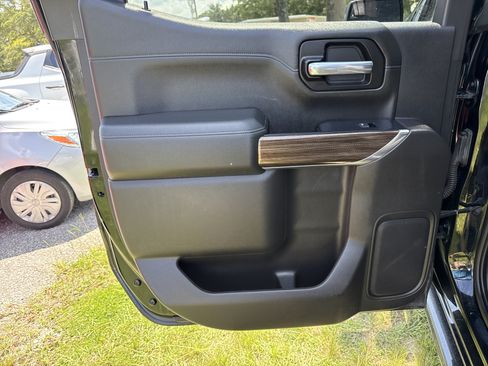 Used 2020 Chevrolet Silverado 1500 RST w/ Texas Edition AWD/4WD image 32