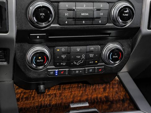 Used 2017 Ford F250 Platinum w/ Platinum Ultimate Package image 21