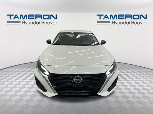 Used 2025 Nissan Altima 2.5 SV image 8