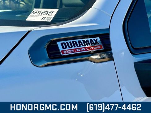 Used 2022 GMC Sierra 2500 AT4 image 9