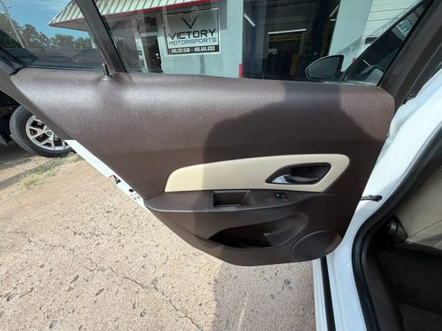 Used 2014 Chevrolet Cruze LT w/ RS Package FWD image 20
