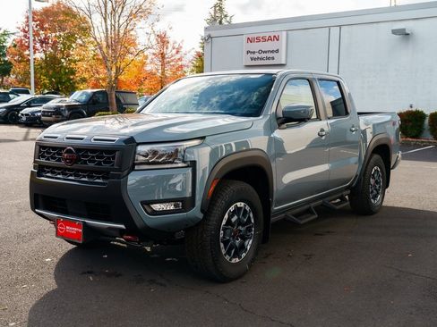 New 2026 Nissan Frontier PRO-4X w/ Pro-4x Convenience Package image 3