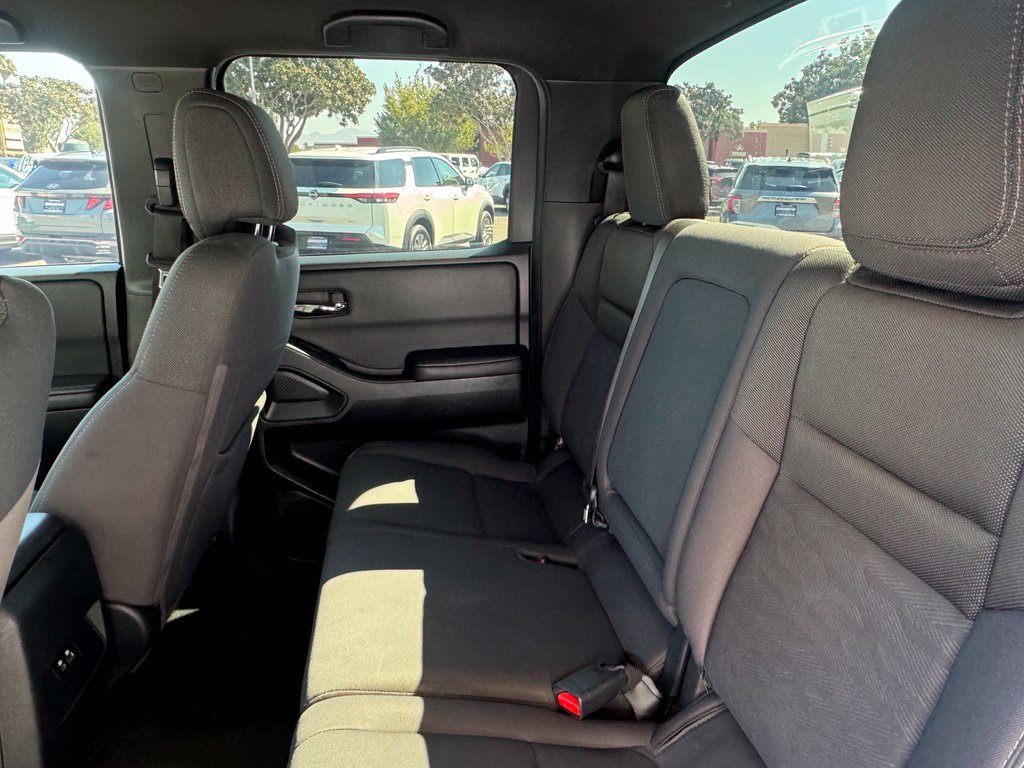 Used 2023 Nissan Frontier SV w/ Midnight Edition Package AWD/4WD image 17