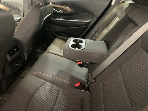 Used 2021 GMC Terrain SLE w/ Driver Convenience Package image 5