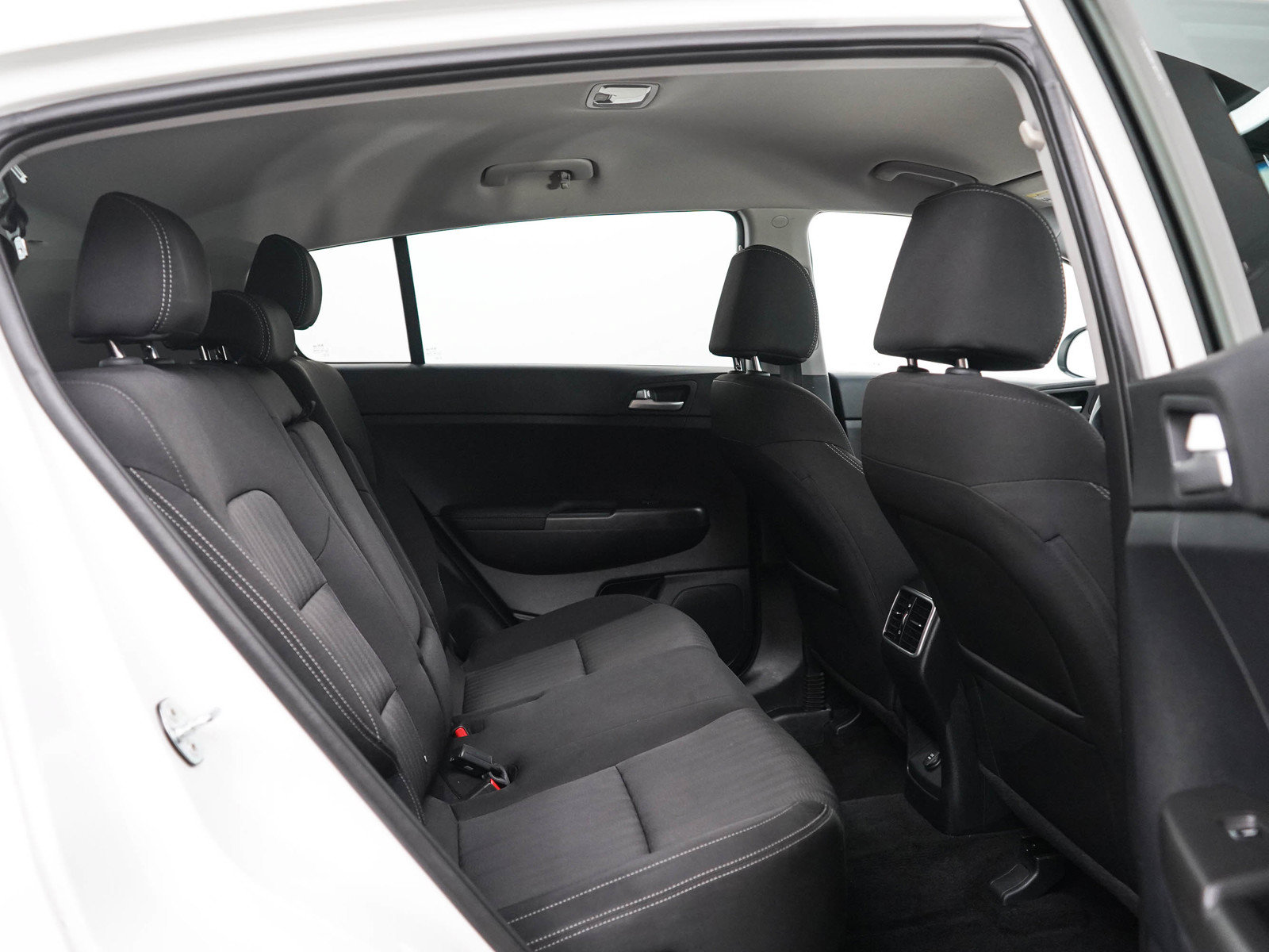 Used 2021 Kia Sportage LX AWD/4WD image 12