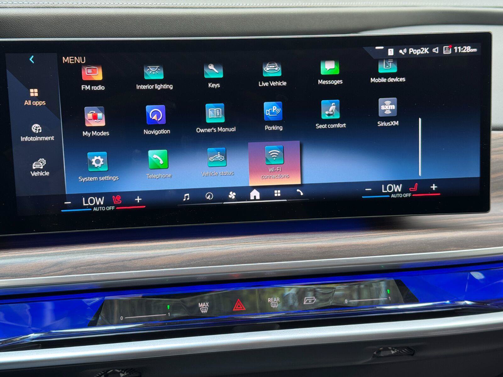 Used 2023 BMW i7 xDrive60 w/ Executive Package 2 AWD/4WD image 30