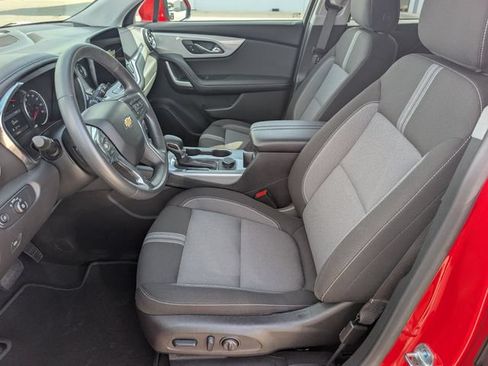 Used 2025 Chevrolet Blazer LT FWD image 8