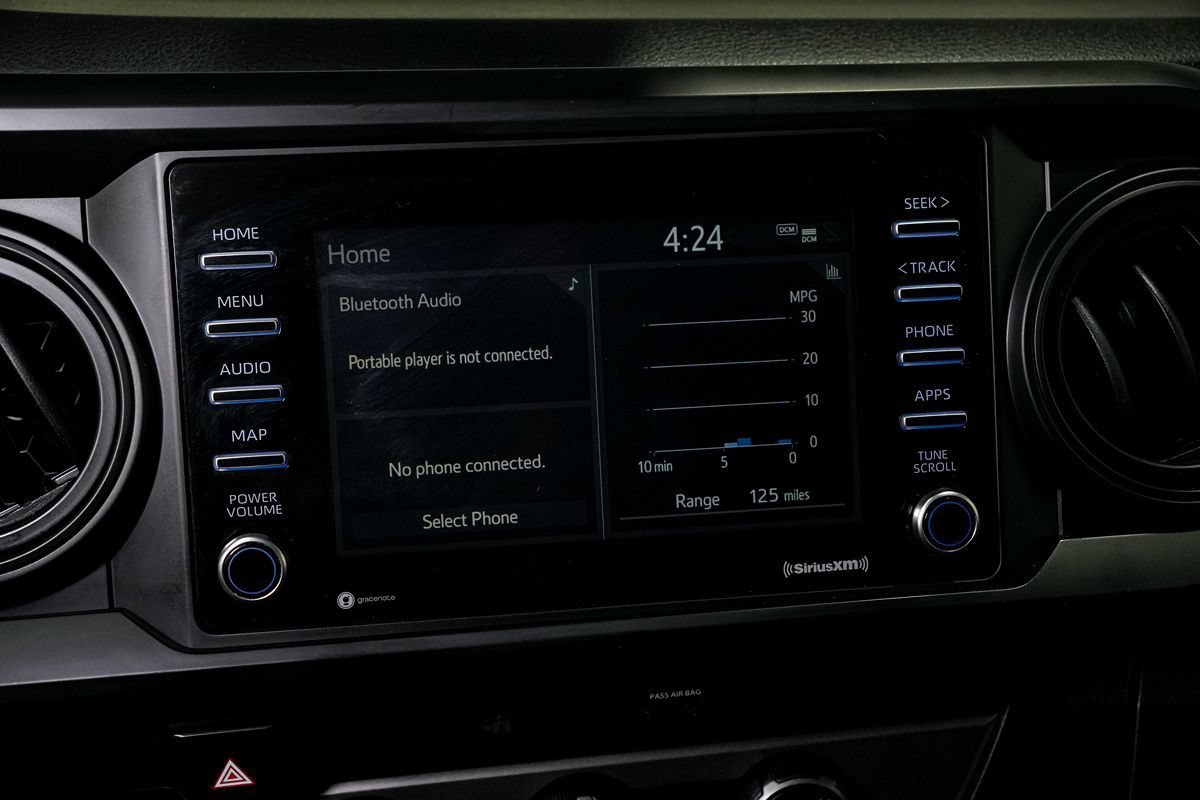 Used 2022 Toyota Tacoma SR RWD image 17