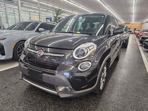 Used 2017 FIAT 500L Trekking FWD image 2