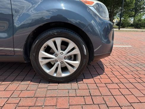 Used 2014 Kia Soul + image 26