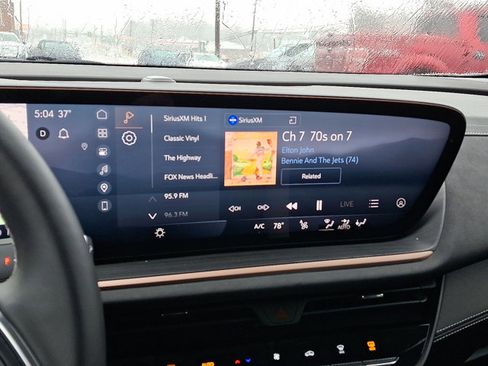 Used 2025 Buick Envision Sport Touring image 17