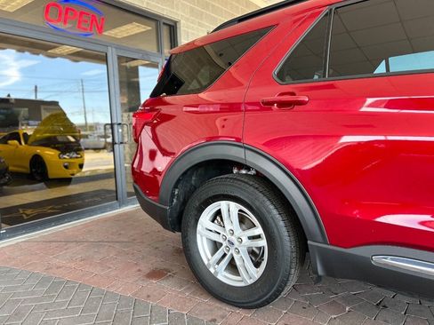 Used 2020 Ford Explorer XLT AWD/4WD image 22