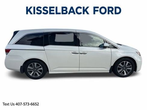 Used 2016 Honda Odyssey Touring Elite image 3