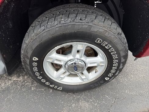 Used 2004 Ford Explorer XLT image 23