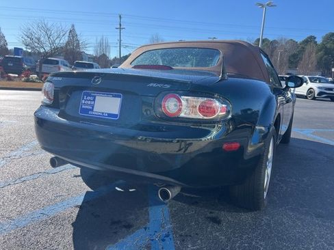 Used 2008 MAZDA MX-5 Miata Sport w/ Convenience Pkg image 6