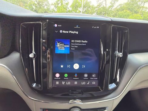 Certified 2023 Volvo XC60 B5 Core w/ Climate Package FWD image 31
