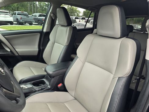 Used 2017 Toyota RAV4 Platinum FWD image 13