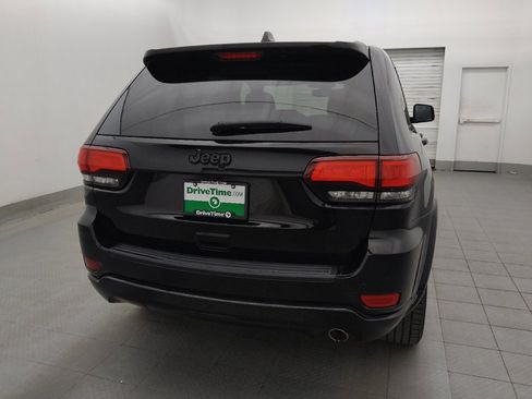 Used 2018 Jeep Grand Cherokee Altitude RWD image 7