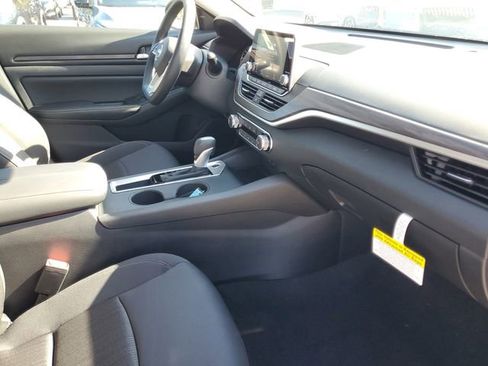 New 2025 Nissan Altima 2.5 SV image 29