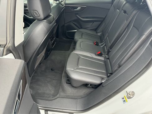 Used 2022 Audi Q8 Premium Plus image 12