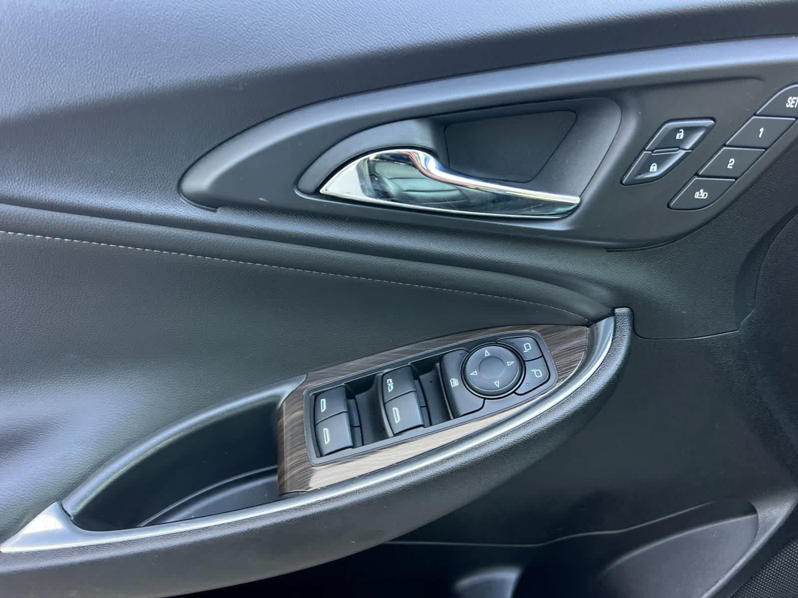 Used 2024 Chevrolet Malibu LT FWD image 13