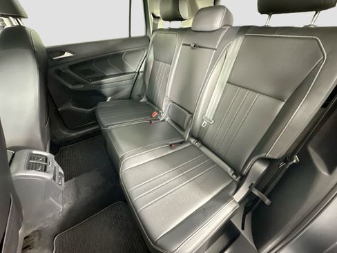 Certified 2022 Volkswagen Tiguan SE image 23
