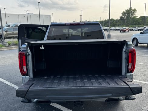 Used 2025 GMC Sierra 1500 Denali AWD/4WD image 10