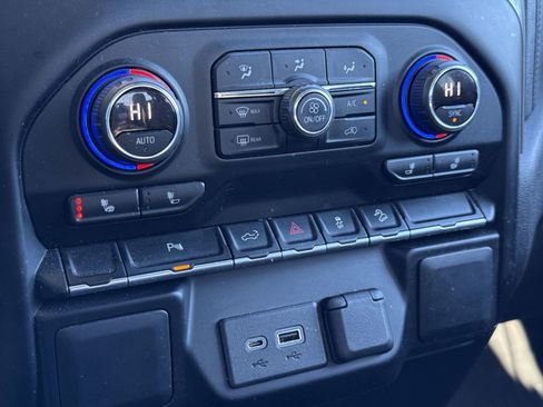 Used 2022 Chevrolet Silverado 1500 RST image 27