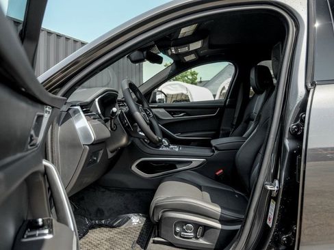 New 2026 Jaguar F-PACE R-Dynamic S image 10