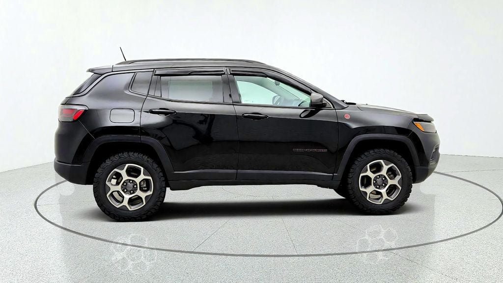 Used 2022 Jeep Compass Trailhawk w/ Trailhawk Elite Group AWD/4WD image 4
