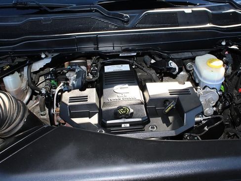 Used 2022 RAM 3500 Laramie AWD/4WD image 55