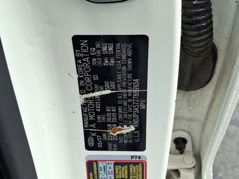 Used 2018 Kia Soul + FWD image 25