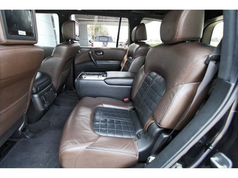 Used 2019 Nissan Armada Platinum w/ Captain's Chairs Package RWD image 7