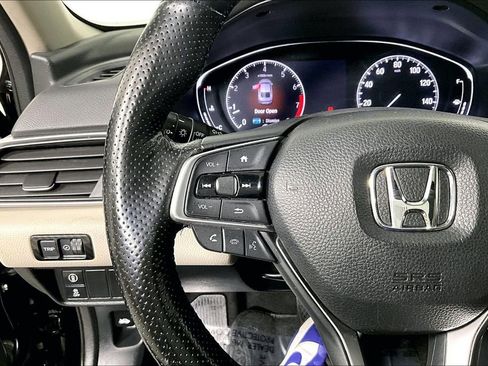 Used 2018 Honda Accord EX image 17